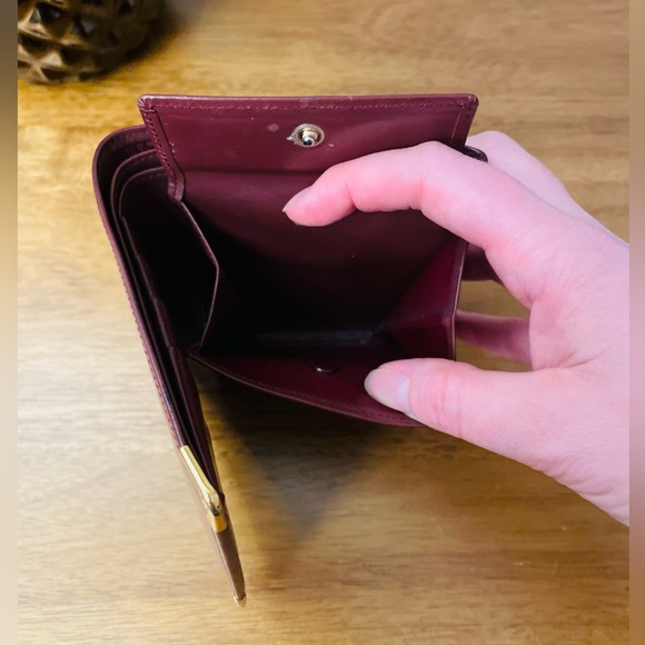 CARTIER Bordeaux Calfskin Bifold Wallet CURRENT 💯 AUTHENTIC - Picture 10 of 15